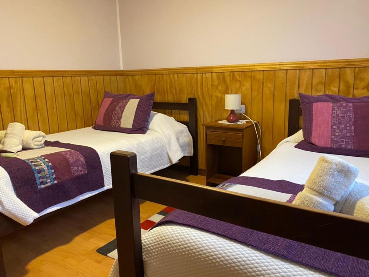 Hostal America En Puerto Natales Buitenkant foto