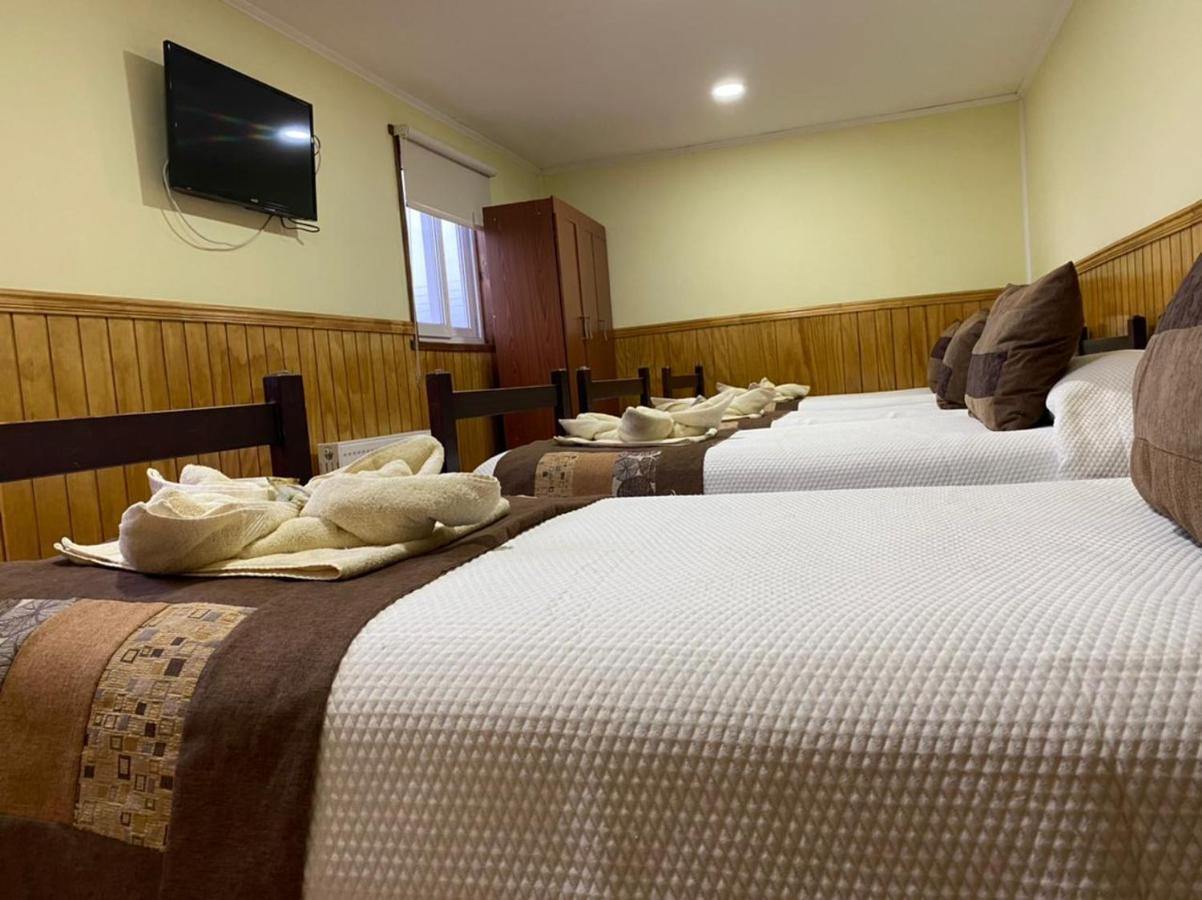 Hostal America En Puerto Natales Buitenkant foto